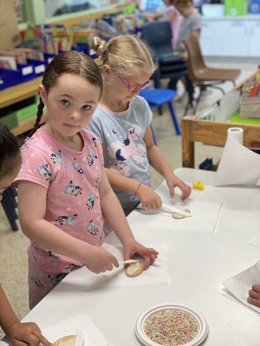 Year One completed lots of fun activities for their ‘Eggstra Special Easter Days’.  They created Easter baskets using recycled materials, made Easter cookies, Easter glasses and got to wear their pyjamas to school! 🐣