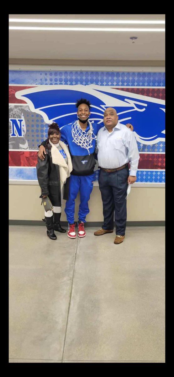 Charger Hoops tweet media