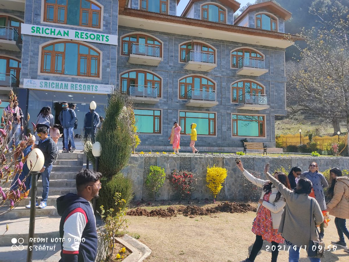 slaharwal's tweet photo. Today morning at Hotel Srichan Resorts Pahalgam. https://t.co/CBcNoEFN65