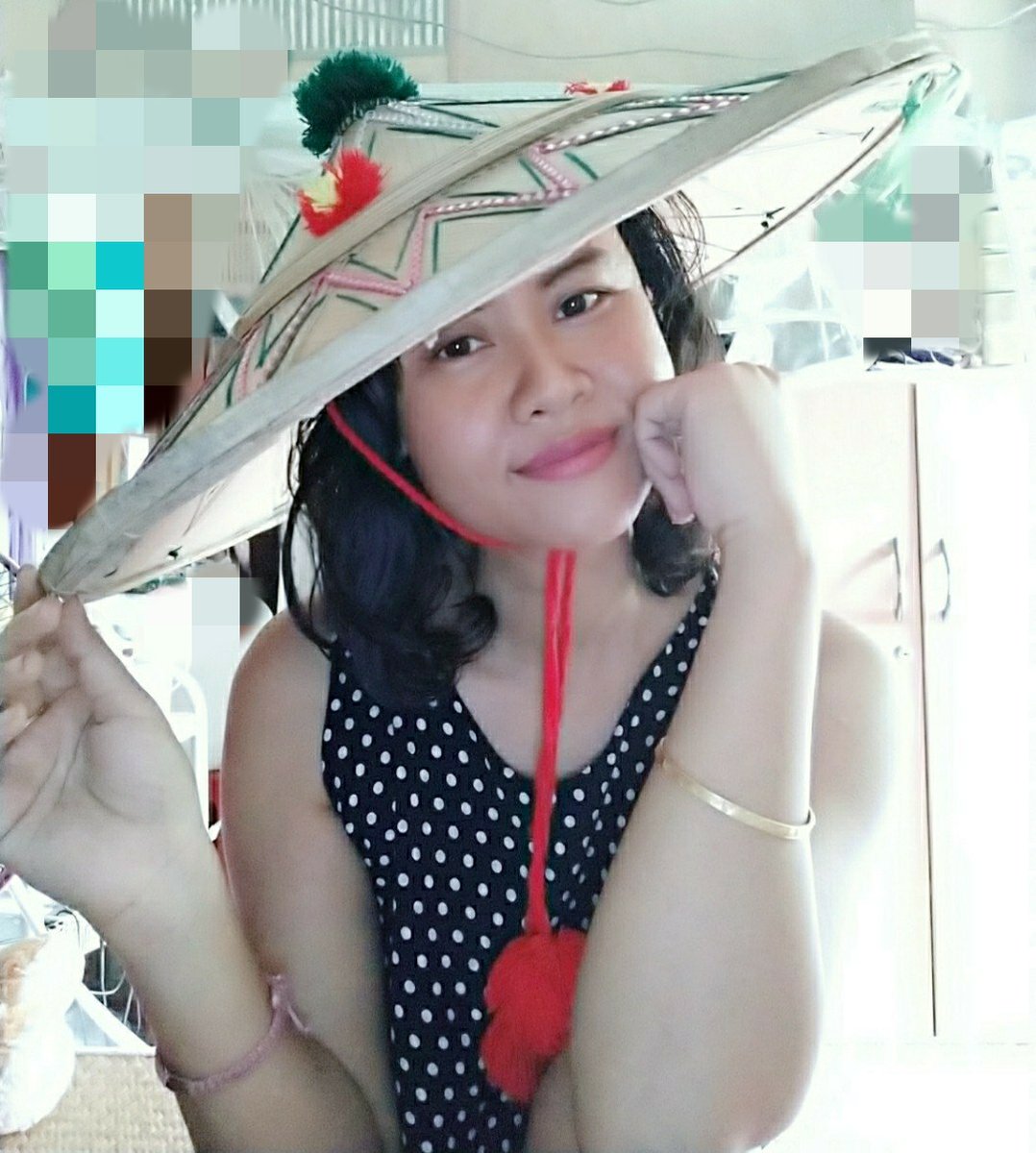 KhinSandiLin1's tweet photo. နေပူတယ် https://t.co/7PBIJyAFob