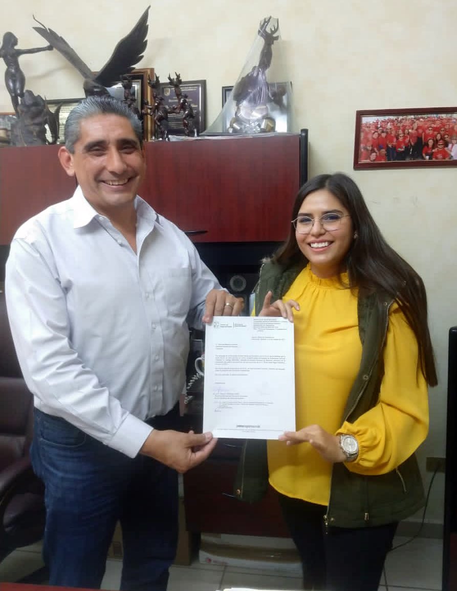 El día de hoy, con mucho entusiasmo hice entrega de oficios de presentación al nuevo personal médico y de enfermería  con plazas de Médico Especialista, Médico General y Enfermería, para atender las necesidades de la población en los <a href="/ssaludsonora/">Salud Sonora</a>