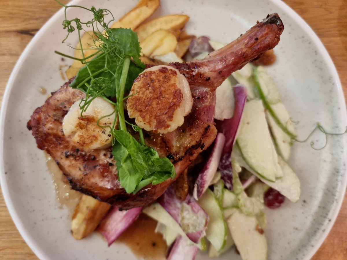 DarrynLyons's tweet photo. Wow the pork chop @enc_hotel is extraordinary #19stars out of 10 https://t.co/Ymg9ooKQv7