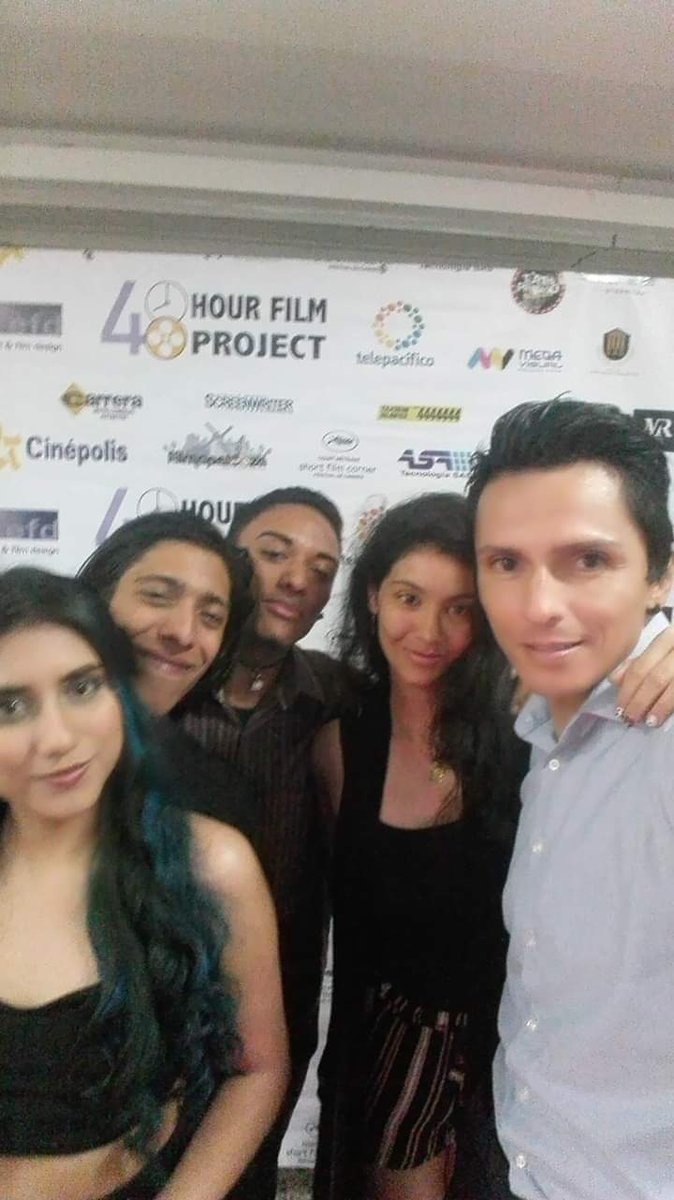 MarlonOterl's tweet photo. Premiación Proyecto 48 #proyecto48 con mis compañeros de Escuela #cinemastudio . @MarlonOterl @actormarlonotero . Marlon Otero . https://t.co/hZGXDVgaCB