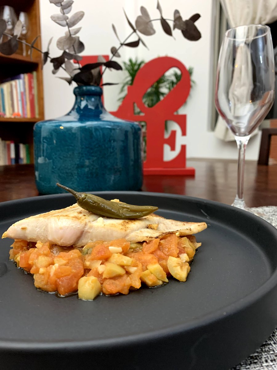 Aquí  les dejo la preparación de la receta ganadora del concurso “Sazona tu Cuaresma con La Morena” con unos deliciosos Chiles Serranos en Escabeche LA MORENA. <a href="/LaMorena_Mx/">LA MORENA® 🇲🇽</a>
#lamorena  #recetas #cuaresma #foodlover #foodie #Chile #Mexico #recetaconchile 👇
instagram.com/tv/CNGHKnVFdaN/