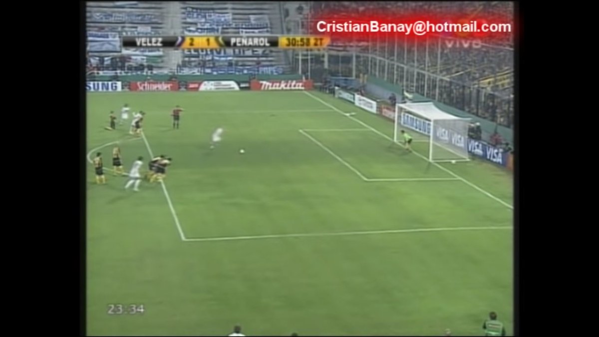 Para mí el mejor retrato de lo q es #peñarol para <a href="/loloestoyanoff/">Fabián Estoyanoff</a> ,de rodillas rezando, sufriendo ,como estuvimos todos en ese momento  frente al Tv ,  por ese penal nos hubieramos quedado fuera de la copa, gracias por tanto