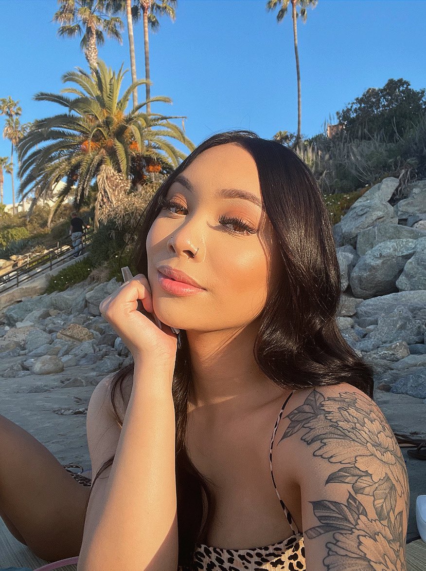 saaabrinaaaa's tweet photo. don’t mind me 👼🏻 https://t.co/qz0Ut9zzQO