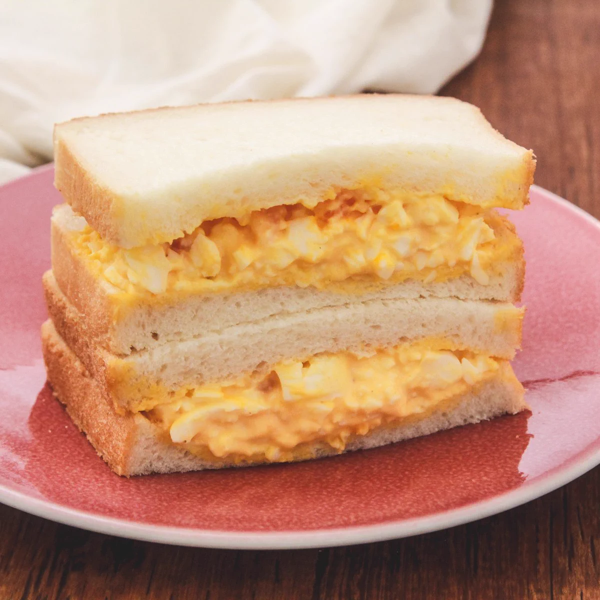 ポイントはあれを加えること？！美味しい「たまごサンド」の作り方！