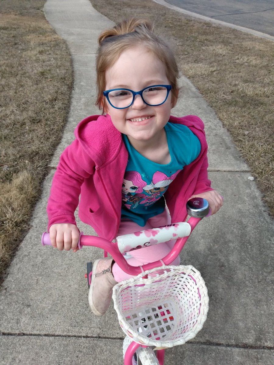 Gabby_tyler2's tweet photo. Some updated Riley pictures. She's getting too big I swear. I love her so much #rileybug #mommasbaby #ilovebeingyourmom #youcompleteme https://t.co/h3T6nkO4QX