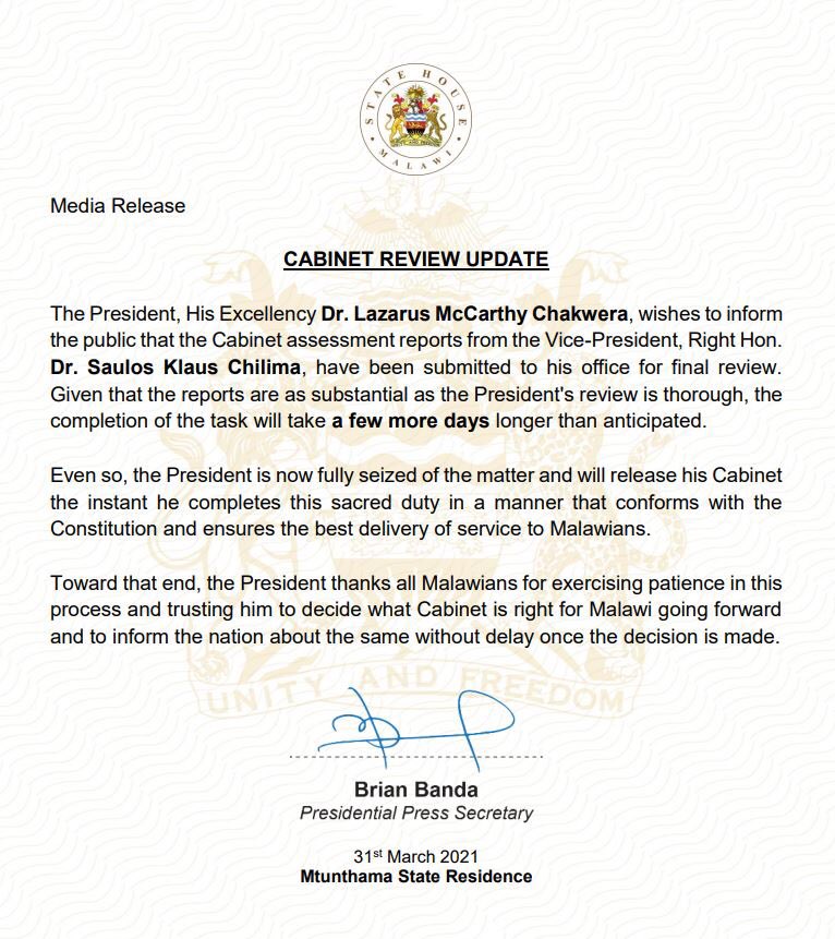 CDEDI3's tweet photo. LET DR. CHAKWERA, DR. CHILIMA BE SERIOUS FOR ONCE
President Lazarus Chakwera's request for extra time to enable him scrutinise his cabinet has vindicated #CDEDI that Malawinas have a time waster and a joker in the high office of the presidency. https://t.co/mmZpOhtvK8