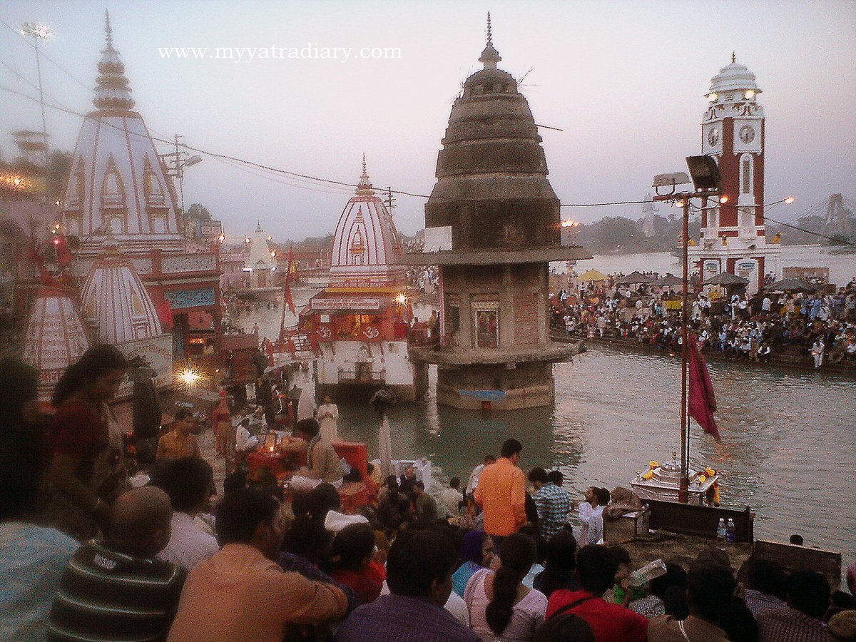 artisdiary's tweet photo. Har Ki Pauri literally means "Steps of Vishnu". Bhagwaan Shiv & Vishnu are said to have visited this place.
This is also where Ganga leaves the mountains & enters the plains.
https://t.co/aZv59RW7OL
@LostTemple7
#SimpleHeaven https://t.co/pDcPZ6E3Oh