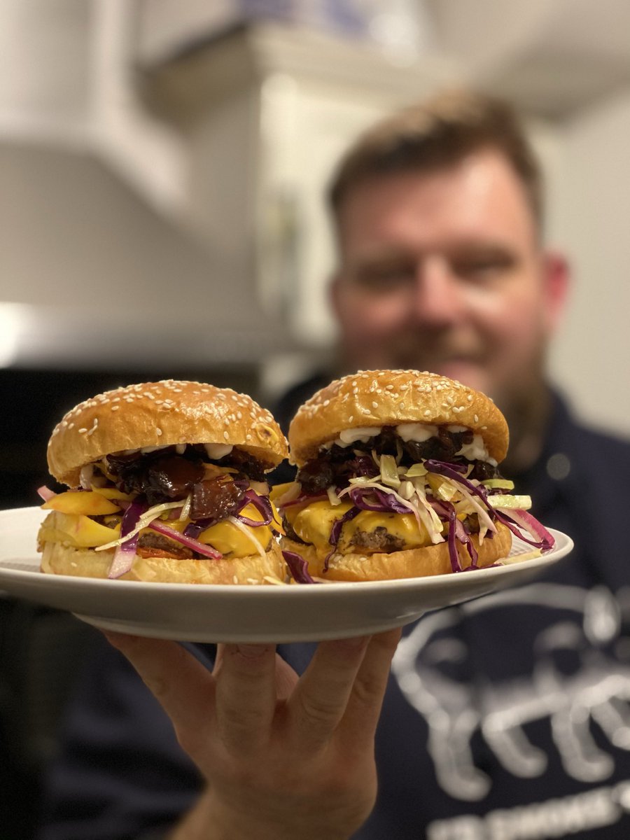 BebopsBBQaca's tweet photo. @JeremyVineOn5 My Smash burger with Bacon Jam and a smoked mango coleslaw disagrees snd thinks we’re alright at BBQing https://t.co/kMsfeHsc1Q