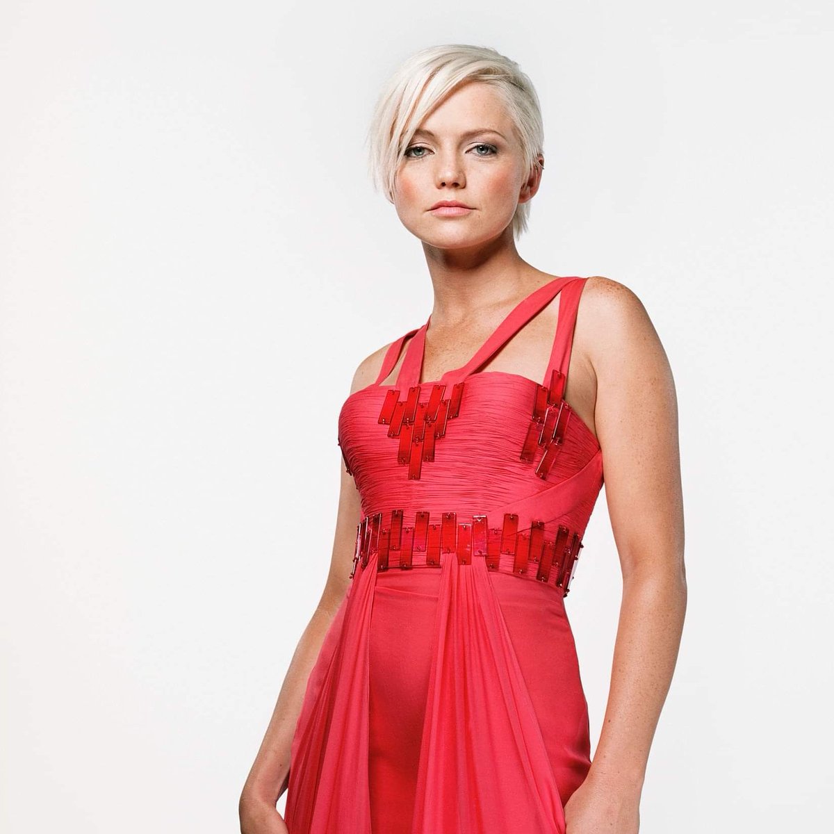 You know what day it is! 🥳 4⃣0⃣ 🎉🎁🎈 <a href="/hannahspearritt/">Hannah Spearritt</a>