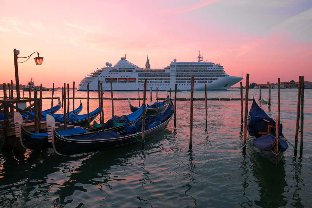 wantedinrome's tweet photo. In an historic move, the Italian government last night announced a definitive ban on cruise ships in the centre of #Venice, allocating €2.2 million to construct mooring points outside the lagoon. https://t.co/LvJyd4FnX4 #Italy https://t.co/caWJ9ILdBp