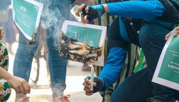 Burning Myanmar's 2008 constitution in different parts of the country today after <a href="/CrphMyanmar/">CRPH Myanmar</a> announced it was scrapped in the wake of the coup two months ago #WhatsHappeningInMyanmar