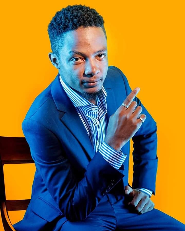 EazyThePro's tweet photo. Today is the day you realize you are old because your candles cost more than your cake🤣🤣🤣🤣. Happy birthday 🎂 my brother and best friend.... kaya timwela kuti...
.
.
.
.
#bounce_with_me
#space_lab
@EditBeats https://t.co/CPOYTM8M72