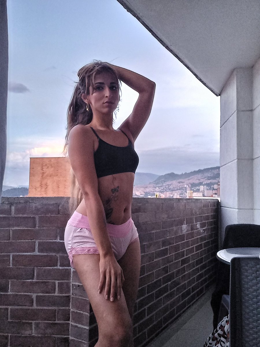 Camilatrans8's tweet photo. #medellinhot https://t.co/Lhit5SV8d7