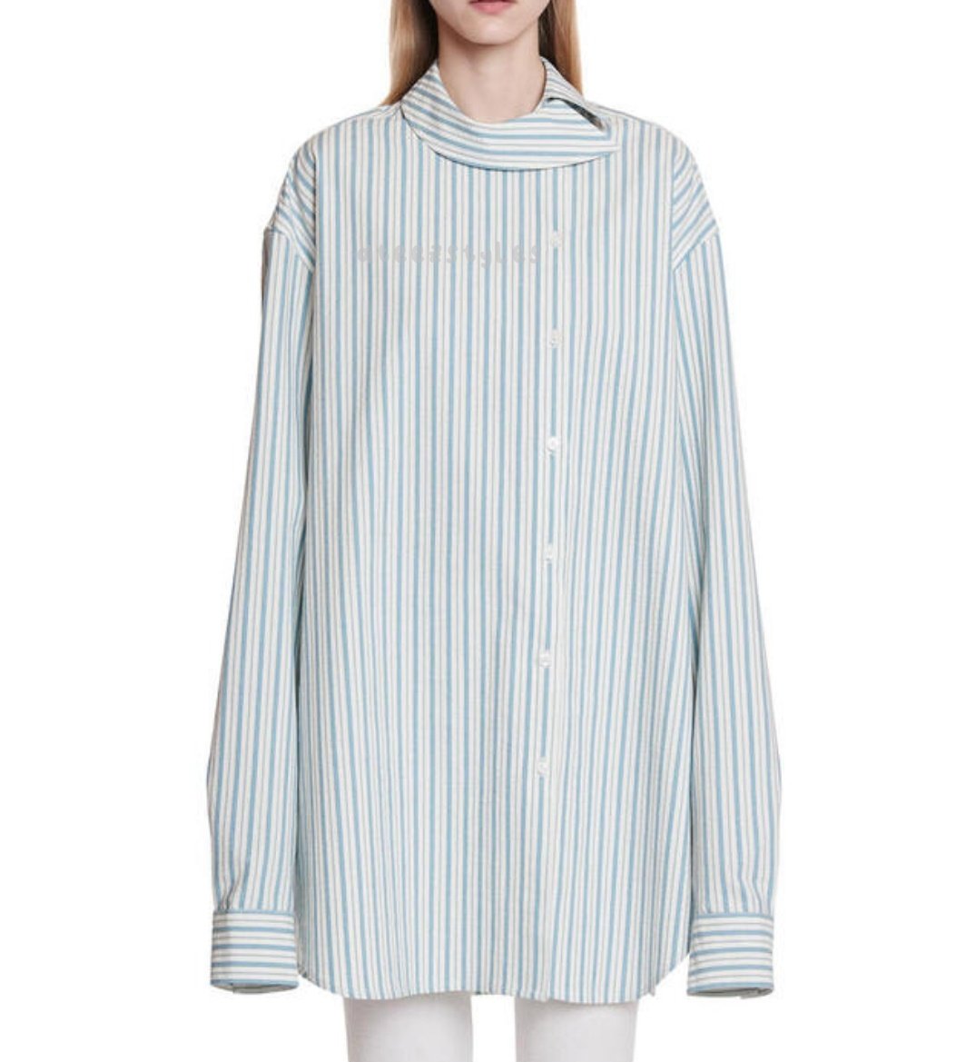 ateezstyles's tweet photo. [210401] #YUNHO • <킹덤> 첫 방송 기념 D-DAY VLIVE👑
윤호 셔츠 정보
➖
#TRUNKPROJECT Asymmetric Collar Stripe Shirt
₩228000 / $201.31
#whatyunhowear 
➖
#ATEEZ #에이티즈 #정윤호 #윤호 @ATEEZofficial https://t.co/wO8fzI1g7I