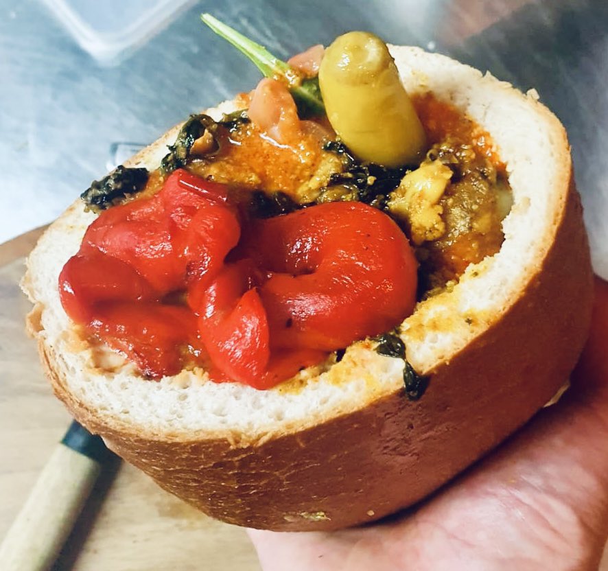 JackAlmo__'s tweet photo. Hang in there, tomorrow is Friday💥
In the meantime we are still here until 5pm🔥💪 #takeaway #deliveroo #ubereats  “eat better, feel better “ #bristol #food #brekkie #brunch #lunch #vegan #veggies #lounge #thursdayvibes #sandwiinapitta #epicburger #sandwihalfaloaf https://t.co/uDKfztZyFq