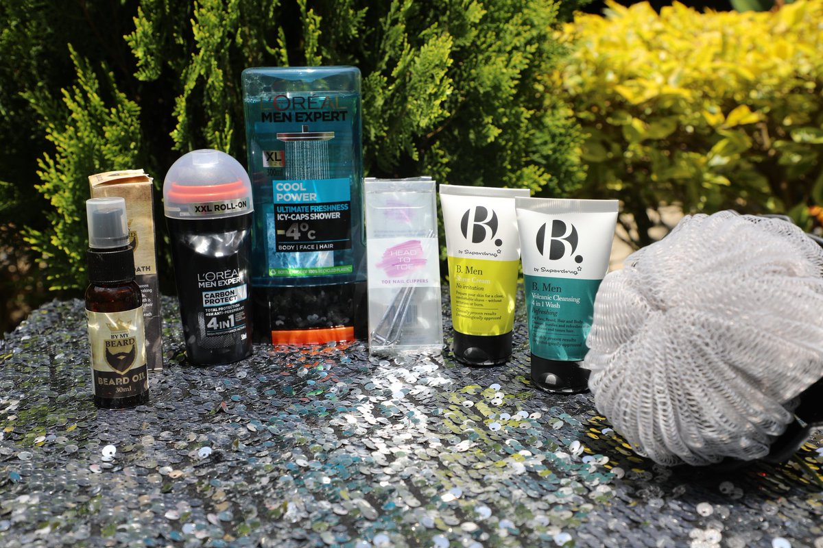 beautybyrevere's tweet photo. Who doesn't like a well groomed man?For 3700ksh Only! #beautybyrevere #HappyNewMonth #UnlockOurCountry #KalonzoThe5th #PigiaMeOnlineMarketDay #thursdayvibes #ThirstyThursday #Nairobi #kenyans #menskincare #goodgrooming #skincarekenya #onlineshoppingkenya #giftbox https://t.co/4qqN1cB8FV