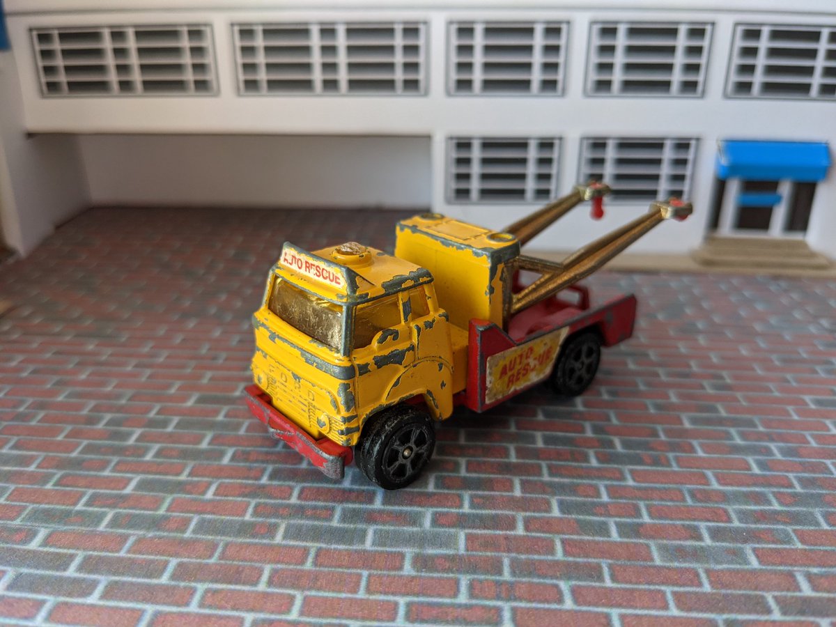 PaulzSmith1's tweet photo. #bashedupthursday Corgi Juniors Ford Holmes Wrecker @LittleJohn_MD @Collectomaniac3 @thespafixer @Cooldudehicks @DiecastAddicts @marcus_t_ward @SharpbluePix @WeLoveDiecast @diecastchile @RunsOnRails @GarageDiecast @Banjoman2011 https://t.co/rvfRwRqyk7