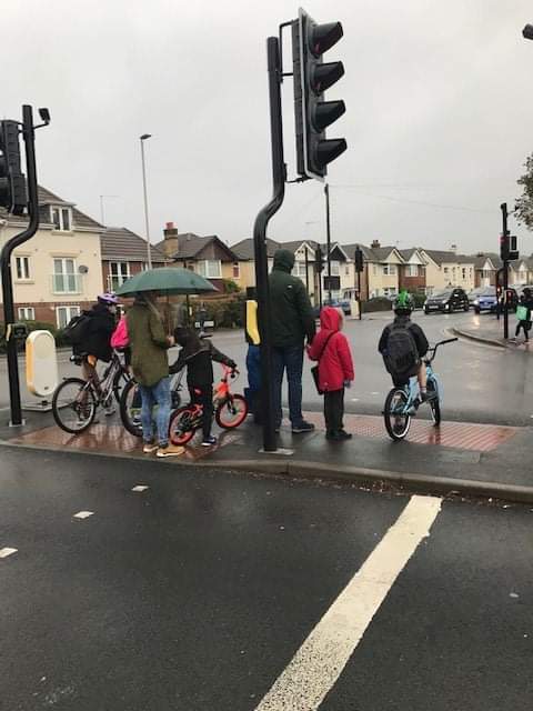 We'd like to work with <a href="/BCPCouncil/">BCP Council</a> and residents to address pedestrian 'congestion' hot spots like this, by identifying where they are and changing traffic light sequencing/adding sensors to help. Which places do you know of?