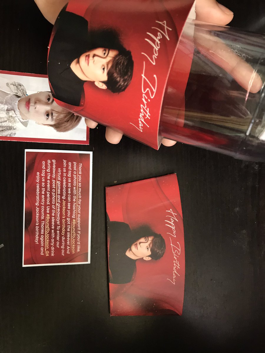 foreverrm_pinz's tweet photo. AHH I RECEIVED MY SLEEVE TYSM @GOT7inOAK
(I have a Snapple apple and it’s half way full🥺)
#BoundToJackson #BoundToJackson_GA https://t.co/DbGzIdEXVR