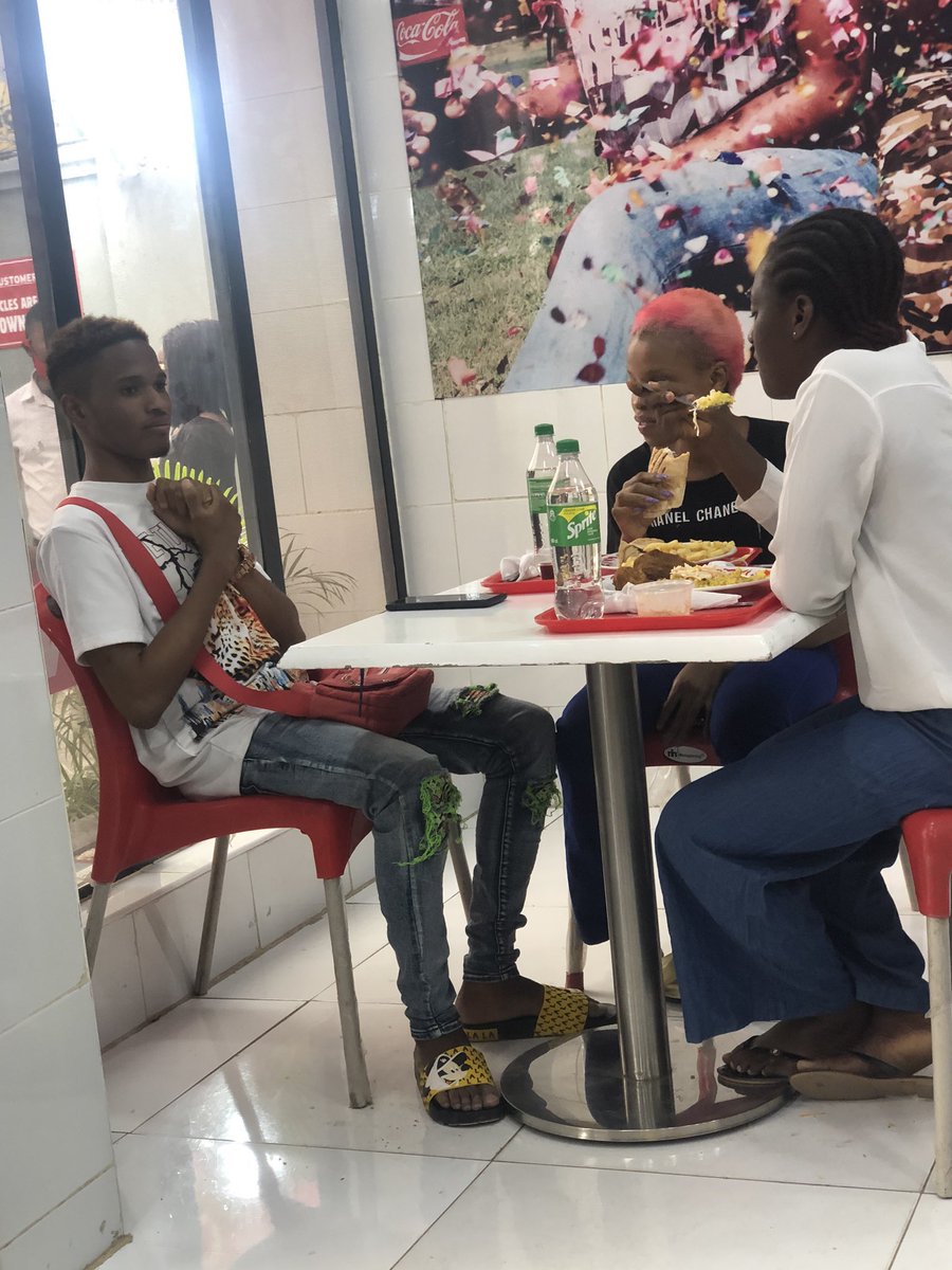 _Channingtons_'s tweet image. What do you see in this picture?