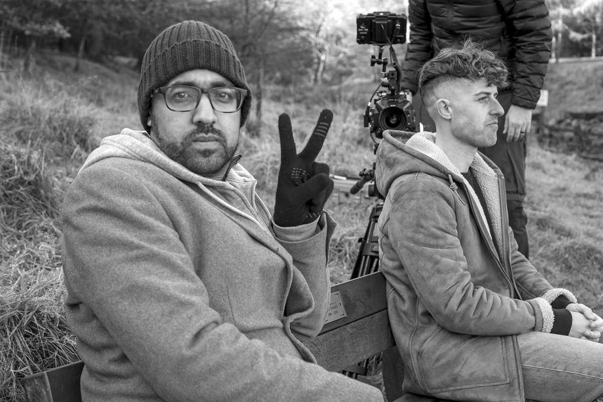 MIDDLEMEN tweet media