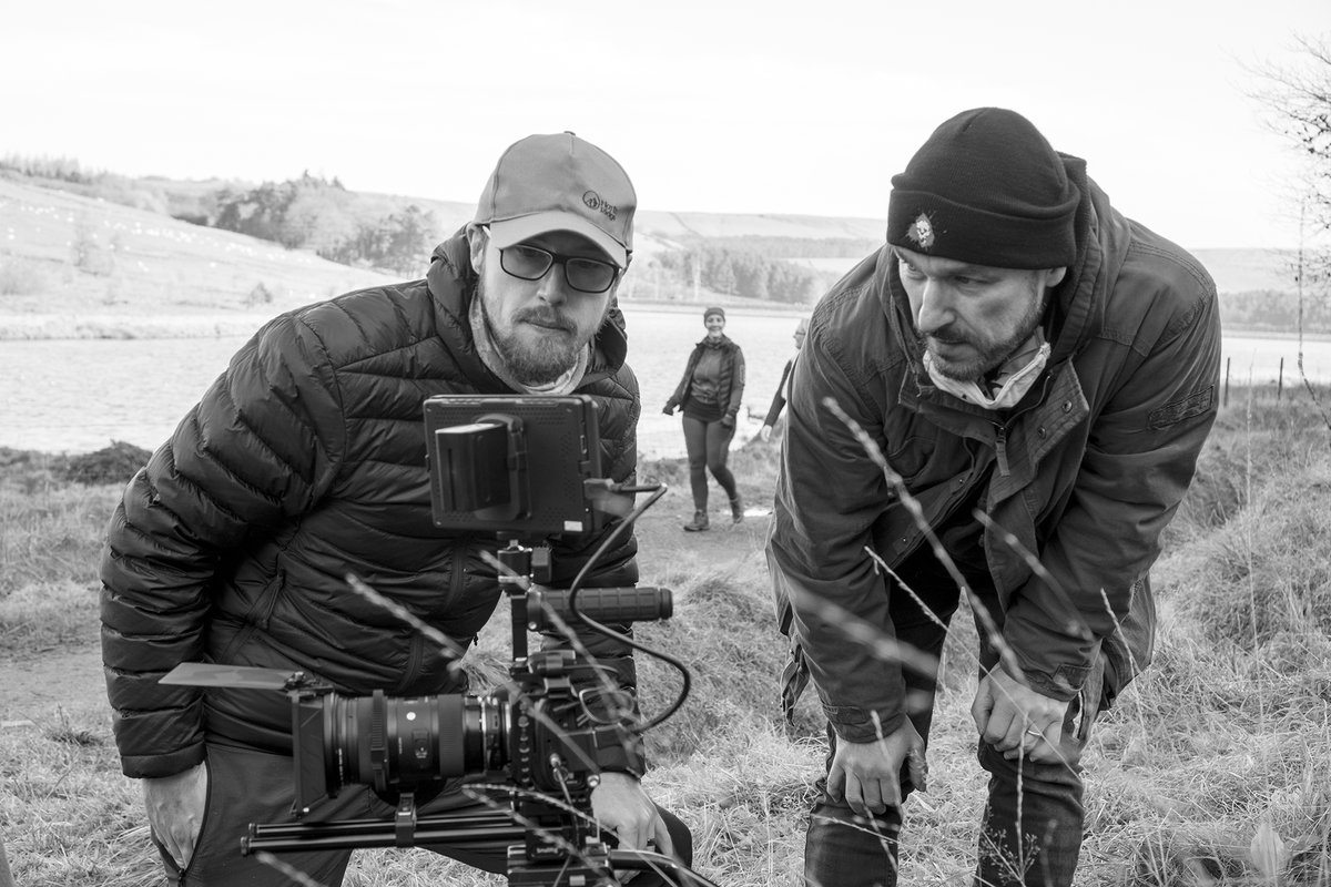 MIDDLEMEN tweet media