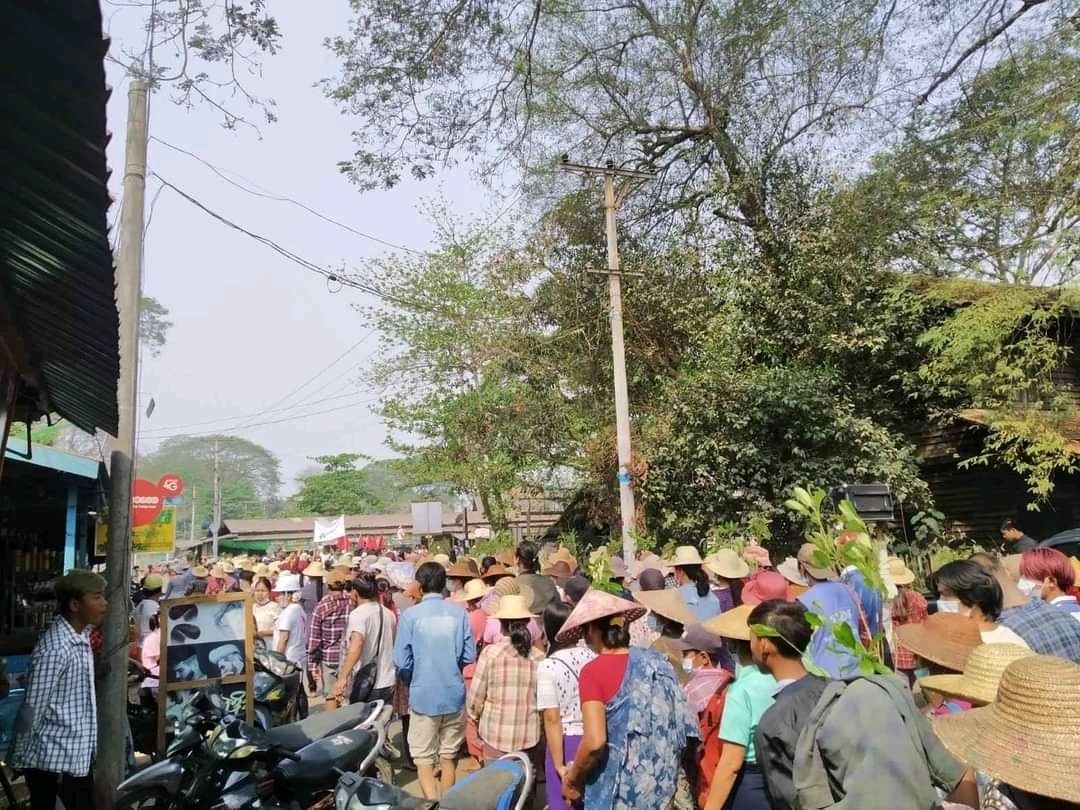 Nuw_Teth's tweet photo. In Indaw, Sagaing
Strike against Military Dictatorship
📷 DVB TV news

#WeSupportFederalCharter 
#WhatsHappeningInMyanmar
#Apr1Coups https://t.co/uo9Od1EWOX