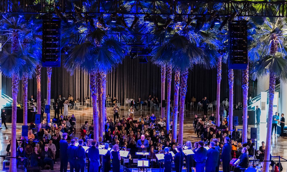 Uplifting!  "Song of the Human," an extraordinary musical work by composer <a href="/petewyer/">Pete M. Wyer</a>, draws inspiration from MIT Linguistics Prof. <a href="/miyagawa_mit/">Shigeru Miyagawa 宮川繁</a>'s research on the origins of human language. Story + Video: bit.ly/2hjyPk4