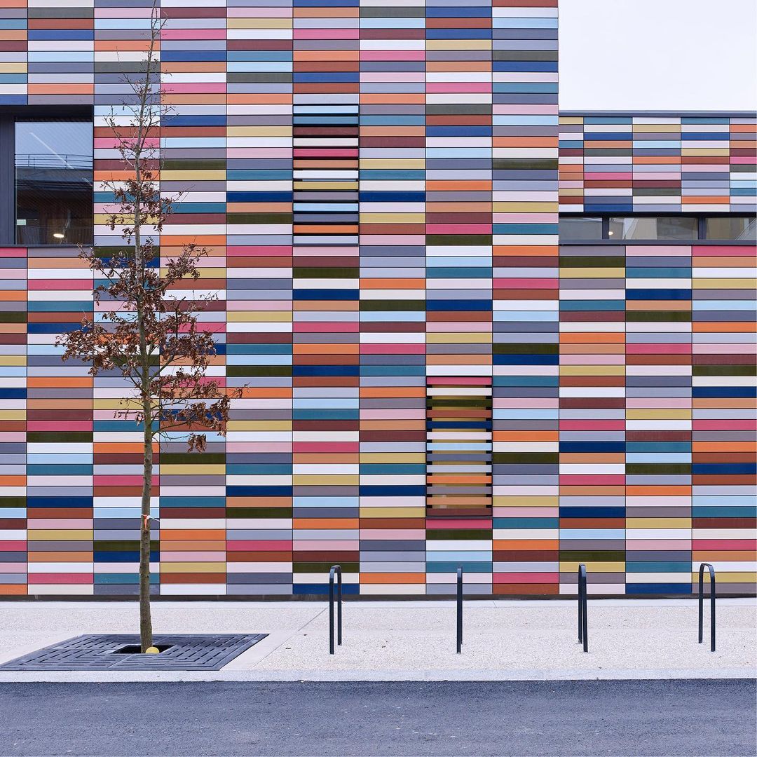 Lopochina's tweet photo. School complex "Genevieve Antonis"

Architect: Véronique Joffre Architecte | Toulouse

#architecture  #design  #buildinpublic #cladding  #exterior  #manufacturing  #tile https://t.co/hkRiBkfenf