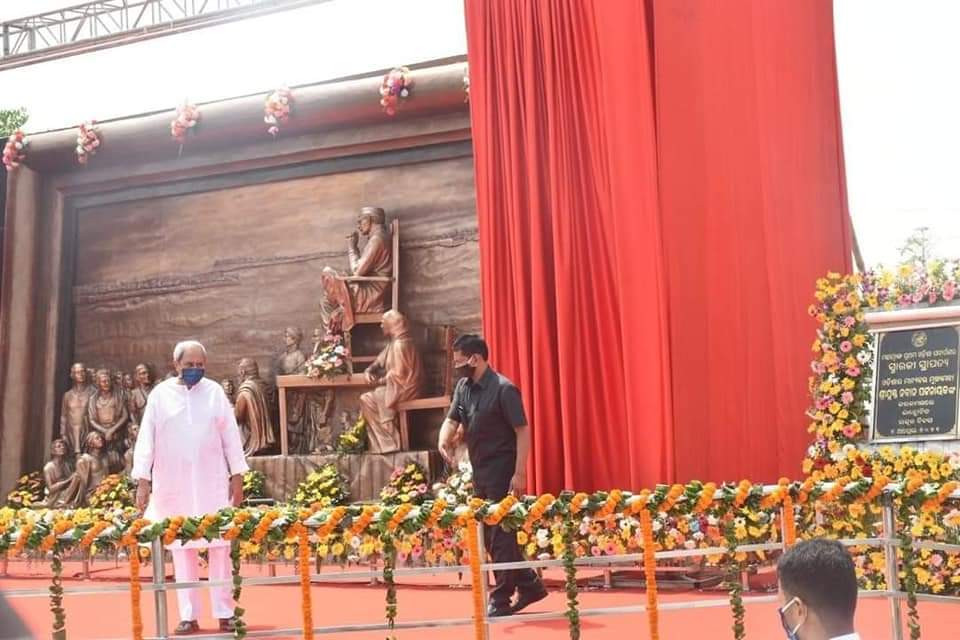 alpharay63's tweet photo. #StatueOfHumanity Inagurated by CMO #NaveenPattnaik https://t.co/FKIeLfCUYY