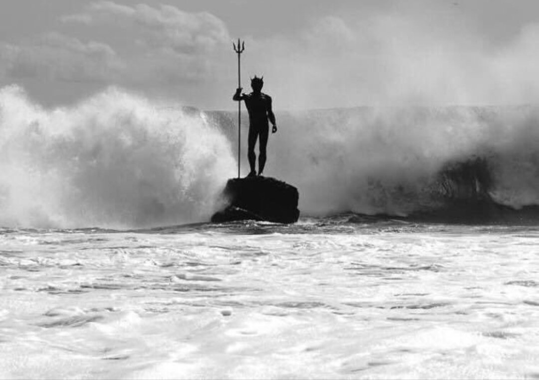 Statue de Neptune

Ghisoni &amp; Gran Canaria 

#corsica #canarias #Telde #patrimoine #Statue