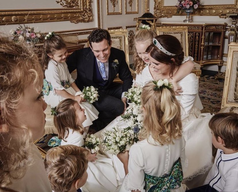 CoutureRoyals's tweet photo. Probably one of my favourites royal wedding pictures ever: Princess Eugenie and Jack Brooksbank with their pageboys and bridesmaids on their wedding day at Windsor Castle in 2018 🤍💐 https://t.co/9yTvz3ceJc