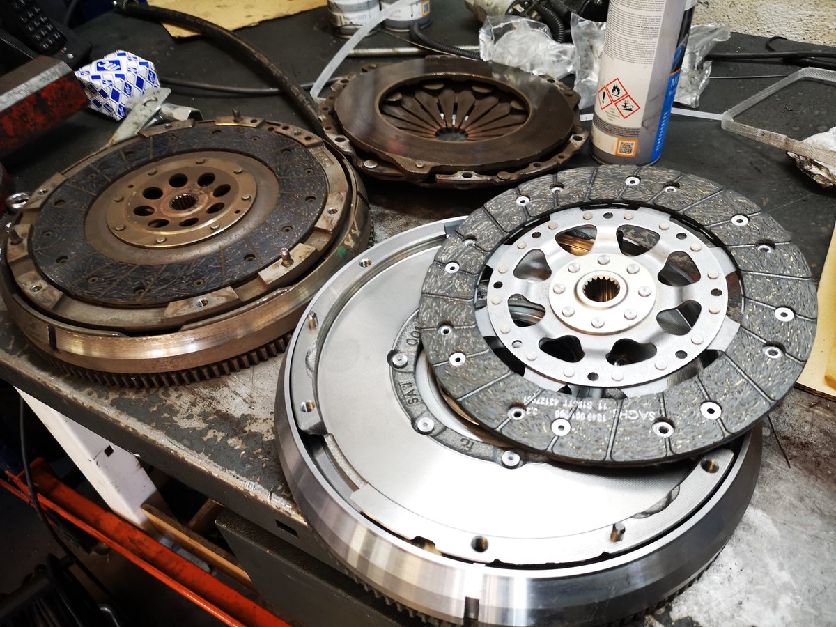 talleresMB's tweet photo. ¡Cambio de embrague! 😍👨‍🔧✨ 

--
📍 #Polop Polígono Industrial Pla de Terol, C/ Apolo 5A. 

¿Nos necesitas? 🙂
📞 Citas 96 587 05 50
📲 WHATSAPP 602 510 325

https://t.co/haJbb9xjqS https://t.co/UwtJyQoo36