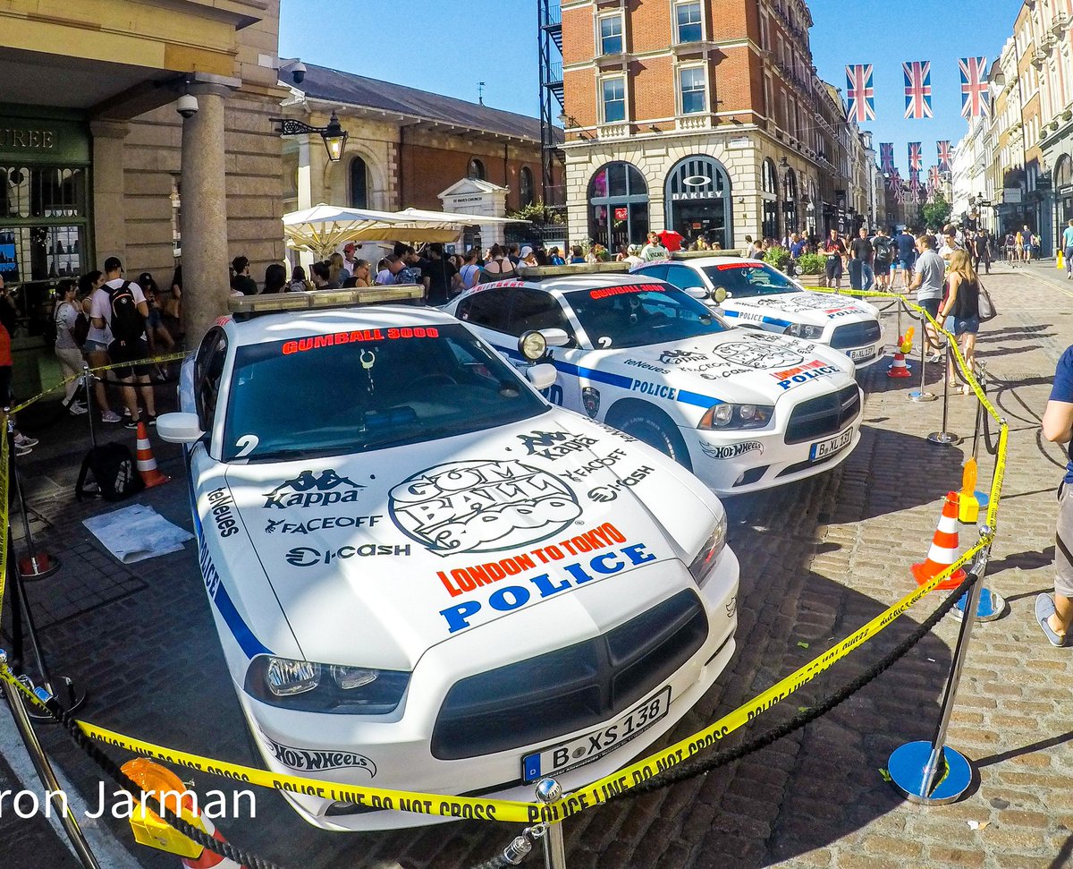 Tyronjarman's tweet photo. Three Dodge Challenger's took part in the 2018 Gumball Rally, all in NYPD liveries! Needless to say they definitely had some fun on the start line.
.
.
.
#dodge #challenger #nypd #police #gumball3000 #rally #londontotokyo #kappa #faceoff https://t.co/P3Fvqi0Zsg