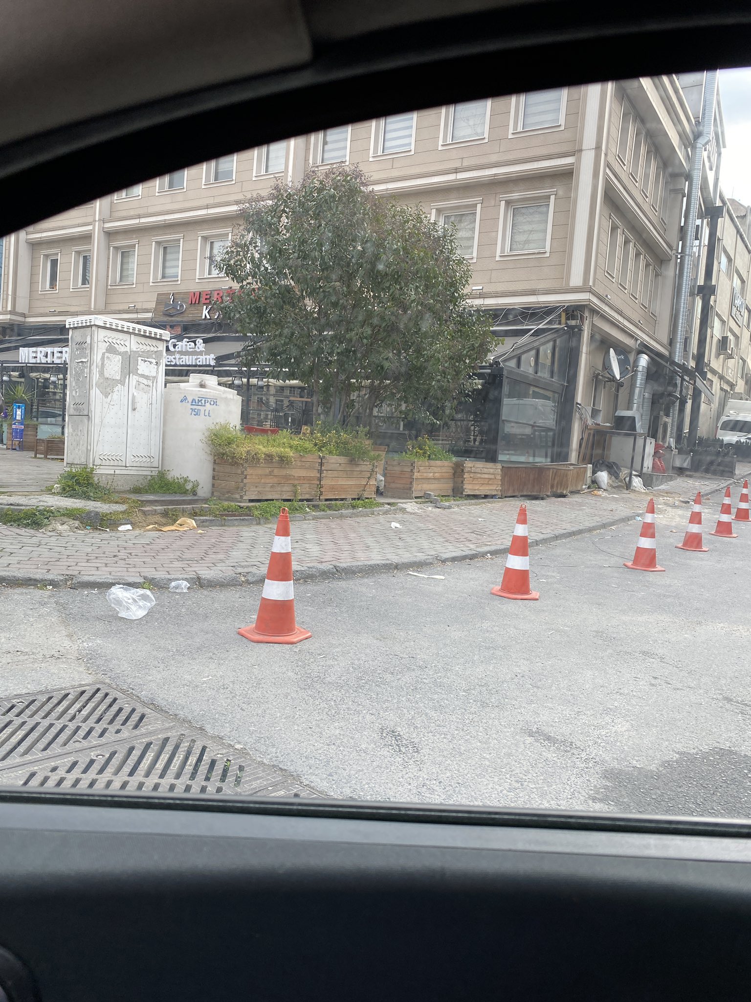 Ibb Beyaz Masa On Twitter Cisiskrayst Konu Gungoren Belediyesi Sorumluluk Alaninda Bulunuyor Ilce Belediyesi Gungorenbld Yetkililerine Bilgi Iletilmistir Iyi Gunler Dileriz Twitter