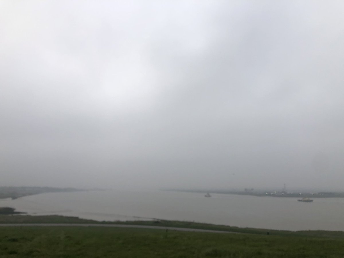 mdrakes1's tweet image. A very misty start along the river this morning for a 20km start to April. Last day of term: curriculum planning; HR meetings and some NQT reports to read through. Inspiring to read about how our newest teachers have adapted to such challenging conditions! #thinkharris #ukrunchat