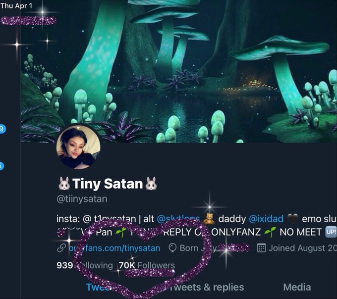 Look @ top left corner!! (。・&omega;・。) I&rsquo;ve gained 43k in a lil over 3 months thank you all so much 🧸🖤 I love