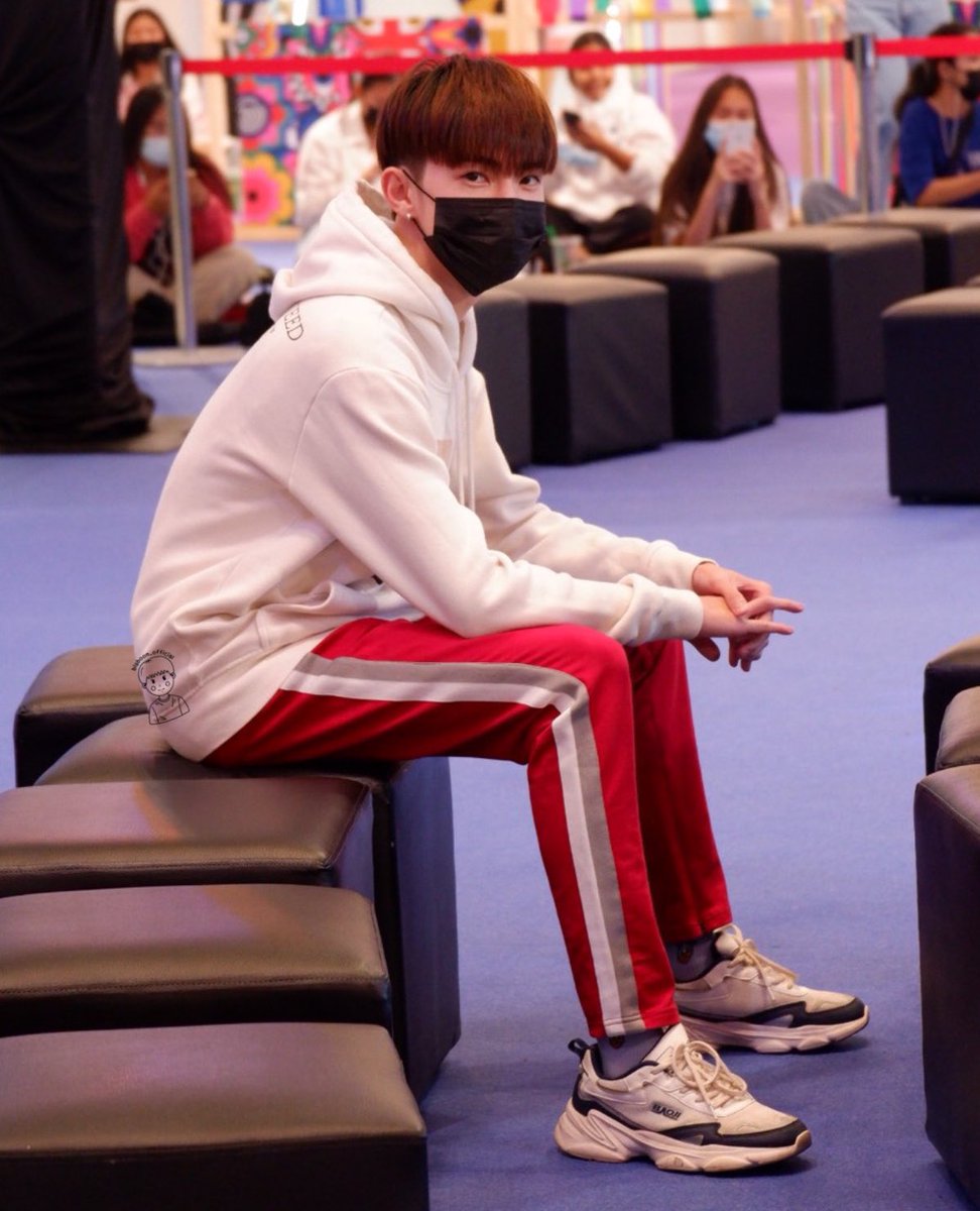 fc_bigboom's tweet photo. เพิ่งซ้อมเสร็จค้าบ เจอกัน 18.30น. นะค้าบบ 🤍
#bbjs 
#Bigboom_Jsz https://t.co/WSlk9jWymY