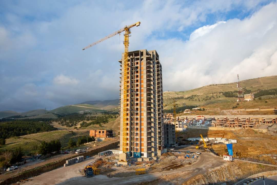 QaiwanGroup's tweet photo. City Towers locates in the green area of Dabashan and overlooks the beauty of Slemani
City Tower apartments consist of different areas (125m, 147m, 158m) 
Each building contains central gas and satellite system, heat and cold resistant system, firefighting system. https://t.co/ax0igLZ0YT