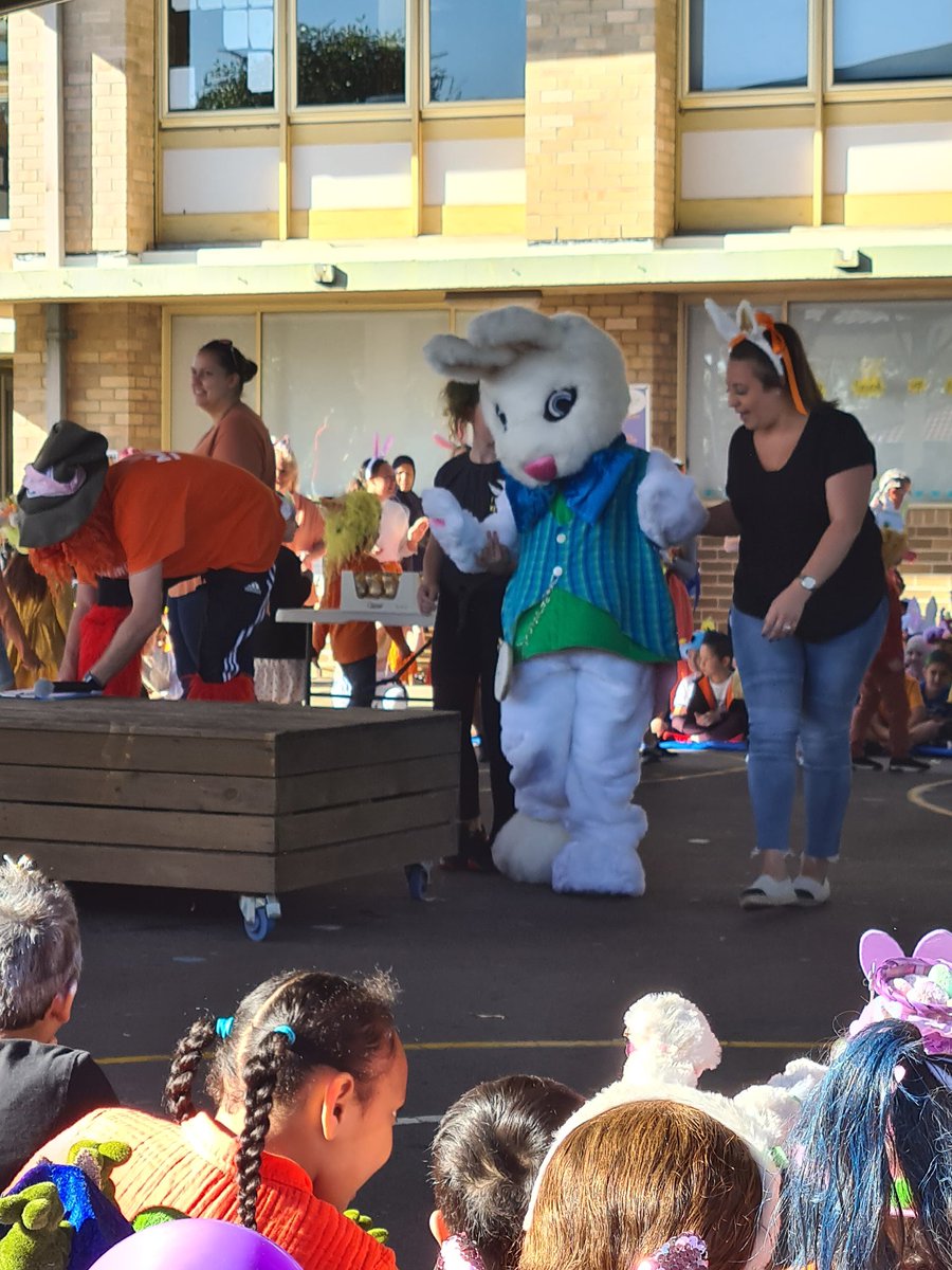 Hilltop Road PS tweet media