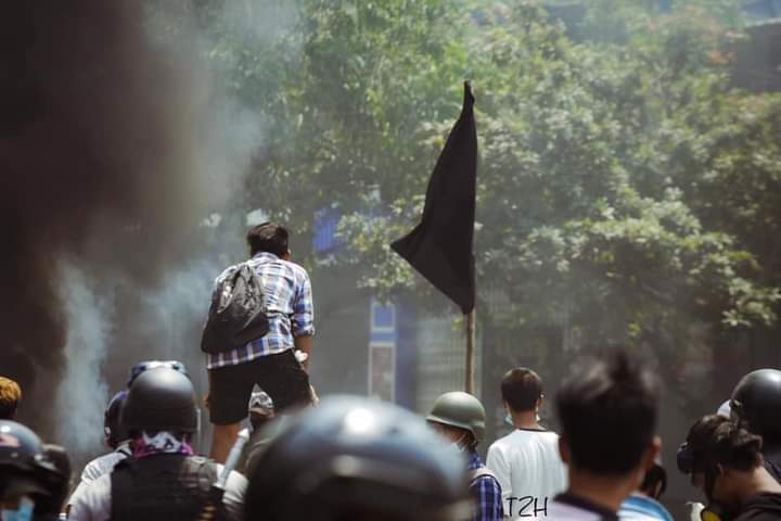 AyeAyesann's tweet photo. Today in Mandalay, Chan Mya Tharsi, Between 64 st &amp; Manawharri.

#WhatsHappeningInMyanmar 
#Apr1Coups https://t.co/ZynM9y7YfC