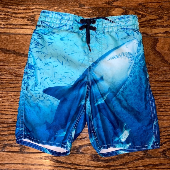 BiminiBalms's tweet photo. So good I had to share! Check out all the items I'm loving on @Poshmarkapp from @Alanaa24 @Rivker #poshmark #fashion #style #shopmycloset #gerber #oldnavy #pleione: https://t.co/q1fI7fX91c https://t.co/0A4tyvgeIk