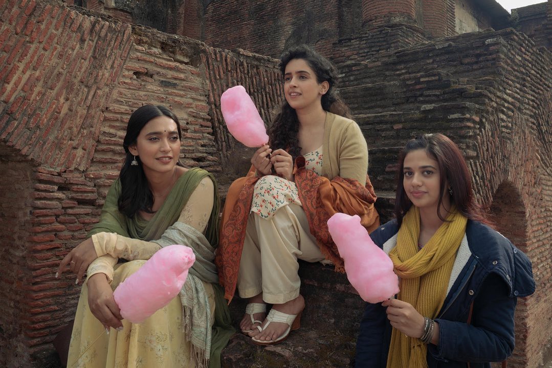 sanyamalhotra07's tweet photo. Yaadein 🥰♥️
#PagglaitOnNetflix https://t.co/yNVzMdBLvL
