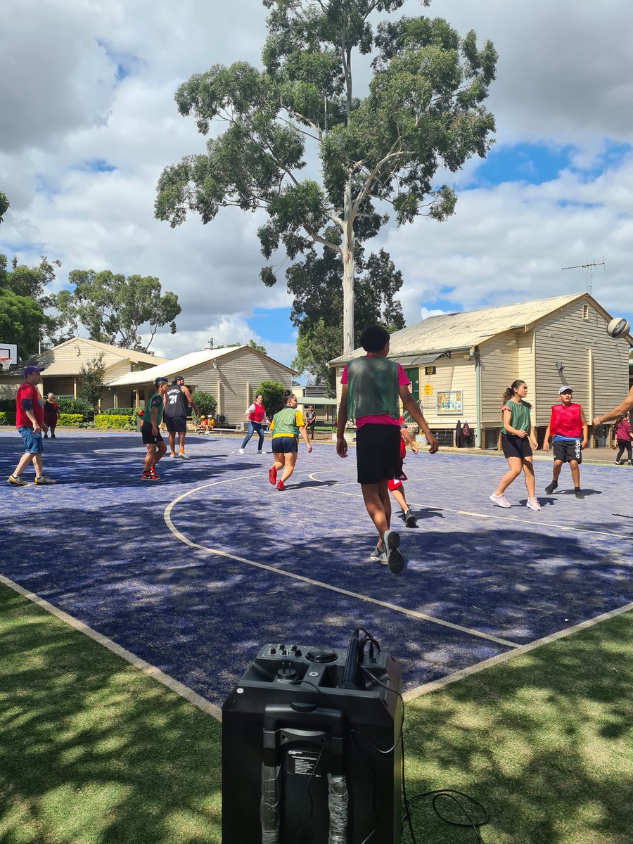 Hilltop Road PS tweet media