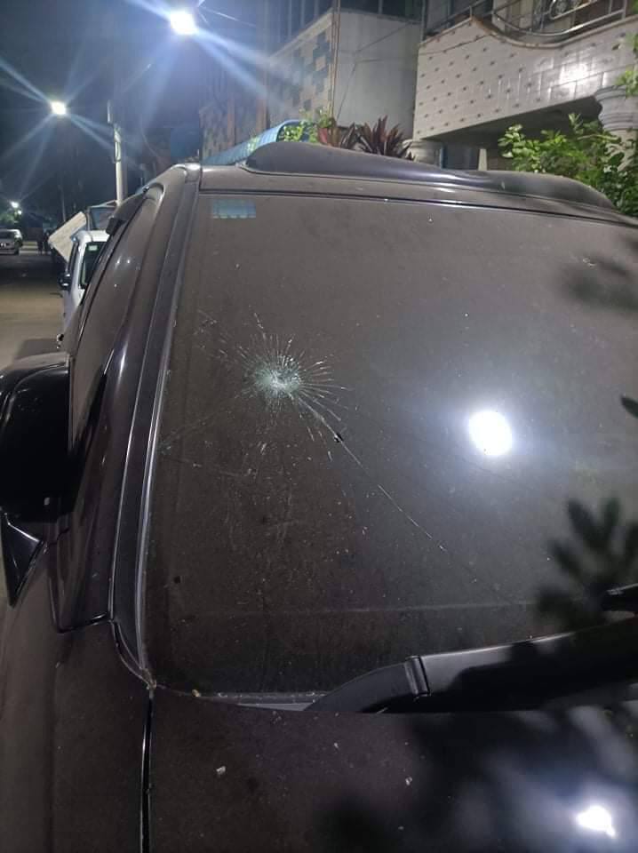MayWinchester16's tweet photo. Tw // blood
Terrorists destroyed the NLD office door and beat&amp;abducted people who went hide inside the office. Even blood strains can be seen on floor. They also destroyed cars. Happened in Hlaing (Marlarmyine ward) around 10:00 PM on March 31.
#WhatsHappeningInMyanmar
#Apr1Coup https://t.co/OoMsDh4aP4
