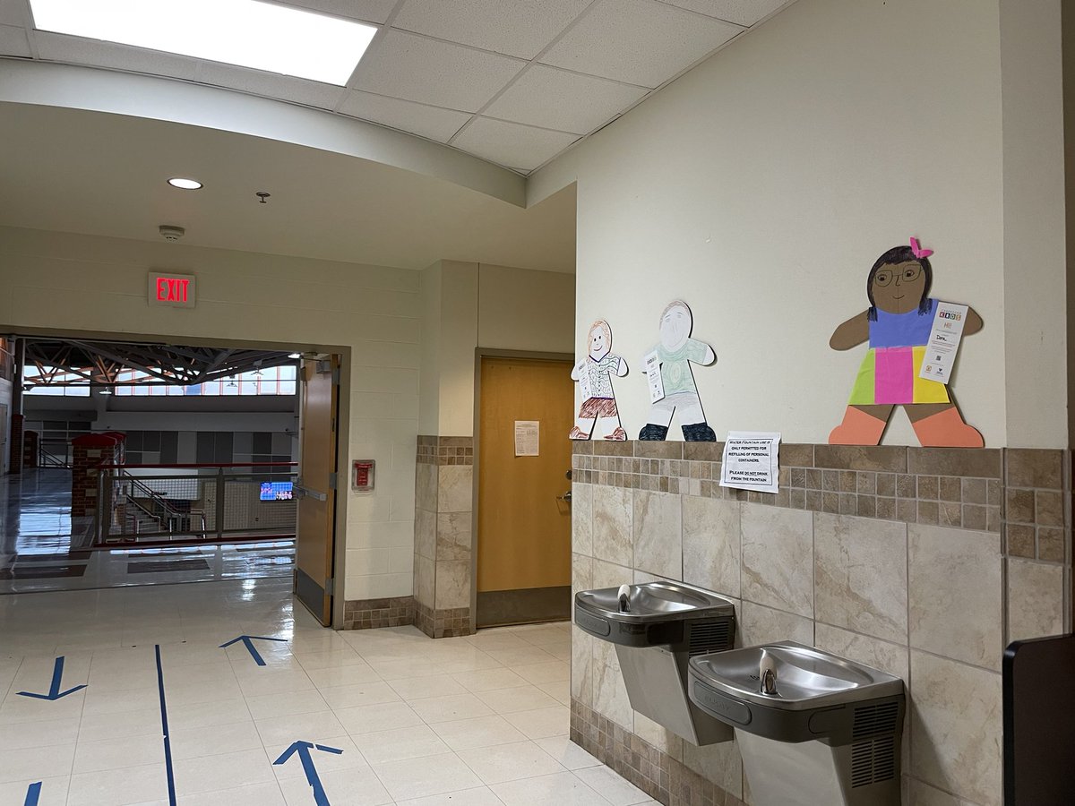ekreeves's tweet photo. #cardboardkidssa Today!! @CorbettJH @SCUCISD Child abuse awareness month- https://t.co/qjI2BFkvMY