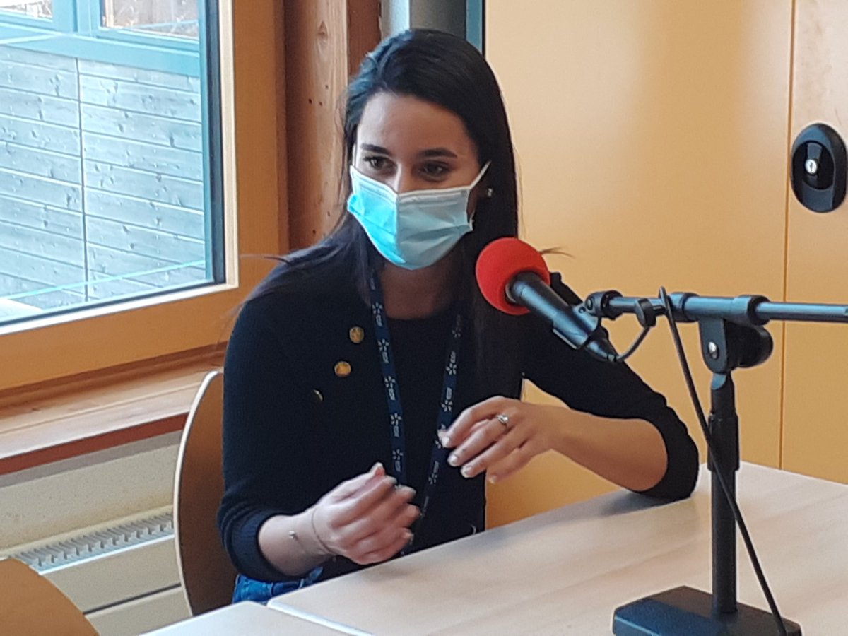 collegevangogh's tweet photo. Merci à Samia et Morgane d'@EDFBlenod qui ont répondu aux questions des jeunes journalistes d'@EcoRadio_VVG sur leur venue au @collegevangogh pour animer une @FresqueDuClimat avec des élèves de 4ème.

#ODD13 #Agenda2030 #AccordDeParis https://t.co/xYFQjgr6qR